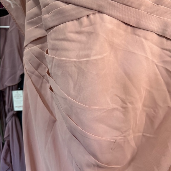 NWOT-Chic Blush Maxi Dress with Lace Accents has Cape sleeves. New no tags - Picture 4 of 10